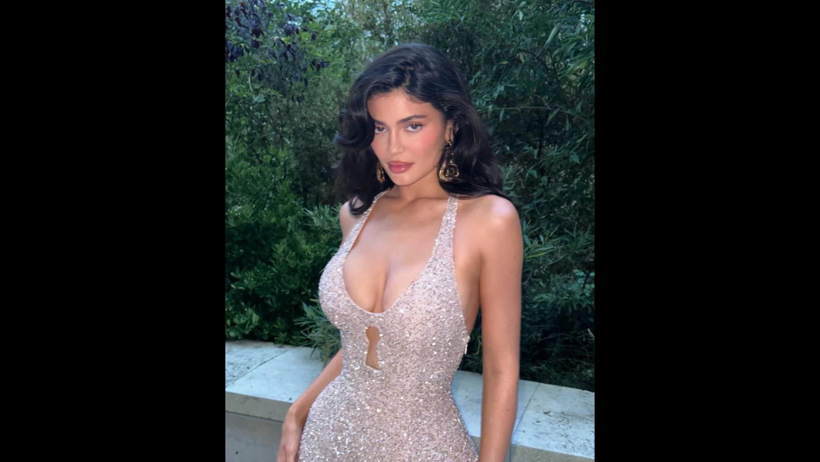 The Hollywood Model Kylie Jenner Hot Bikini Photos (Pics) - Okeyworld