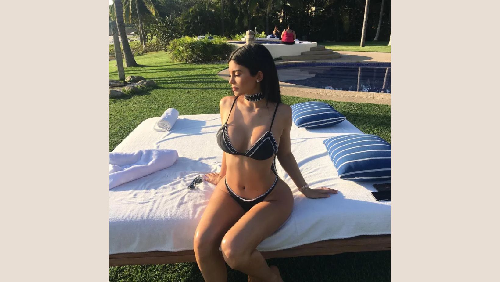 The World's Hottest Model Kylie Jenner Sexy Photos In Bikini - Okeyworld